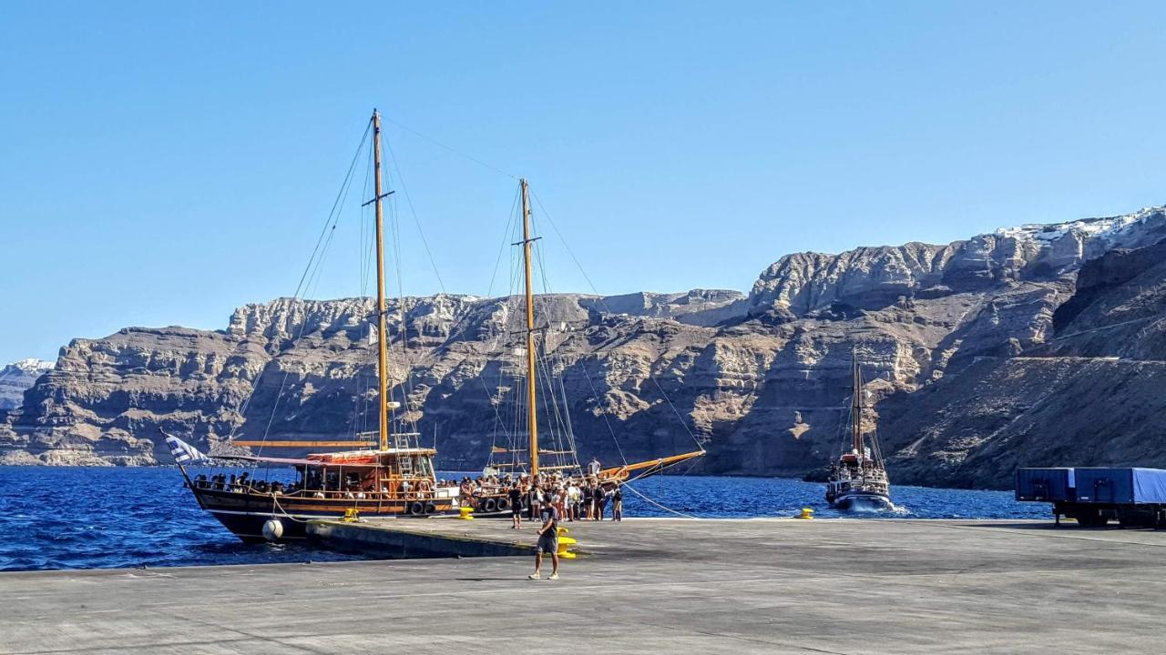 Santorini Pleasure Studios Fira  Dış mekan fotoğraf